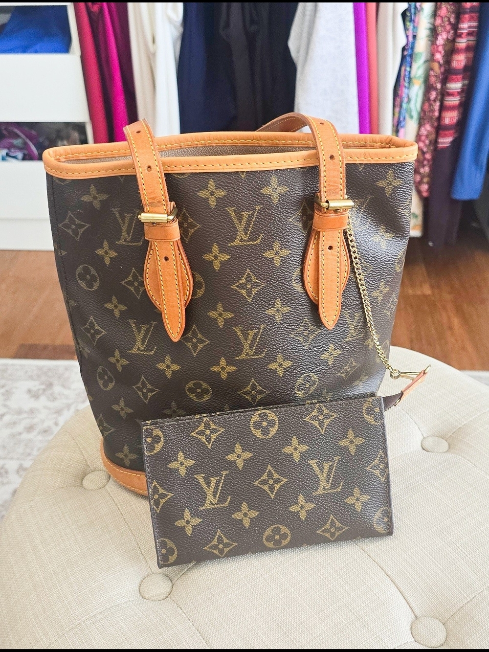 Louis Vuitton Monogram Canvas Bucket Tote with Vachetta Trim - Picture 4 of 17